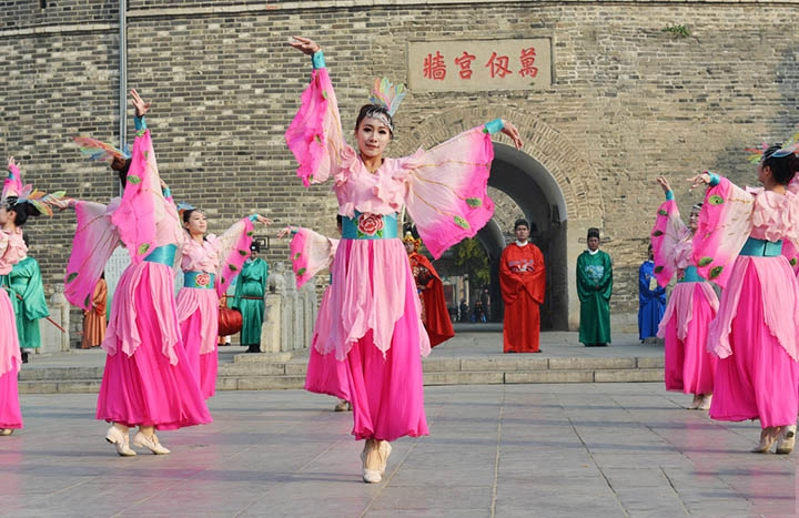 How to Get to Qufu by High-Speed Train